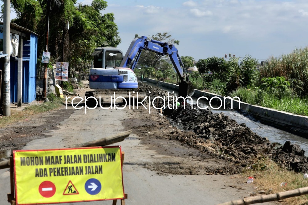 Gus Muhdlor Kebut Proyek Betonisasi  Sembilan Ruas Jalan Penghubung Antar Desa di Sidoarjo