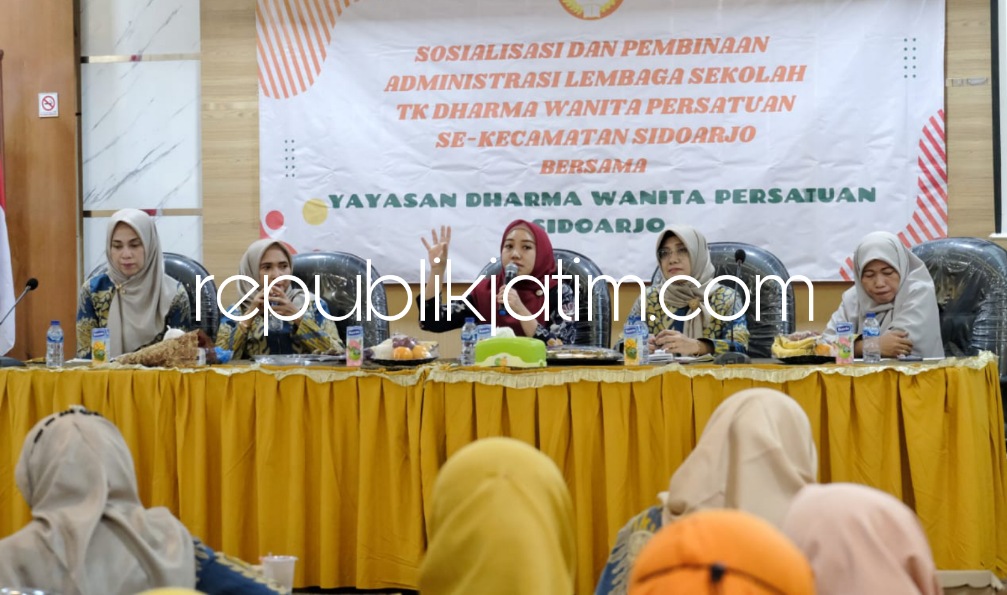 Istri Bupati Sidoarjo Beri Pembinaan Administrasi Lembaga Bagi Istri Kades dan Sekolah TK