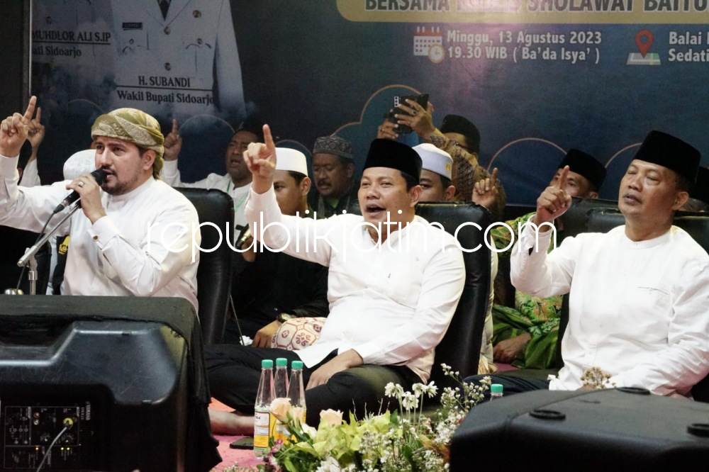 Wabup Sidoarjo Meriahkan HUT RI dengan Bershalawat Bersama Habib Anis dan Warga Pepe Sedati