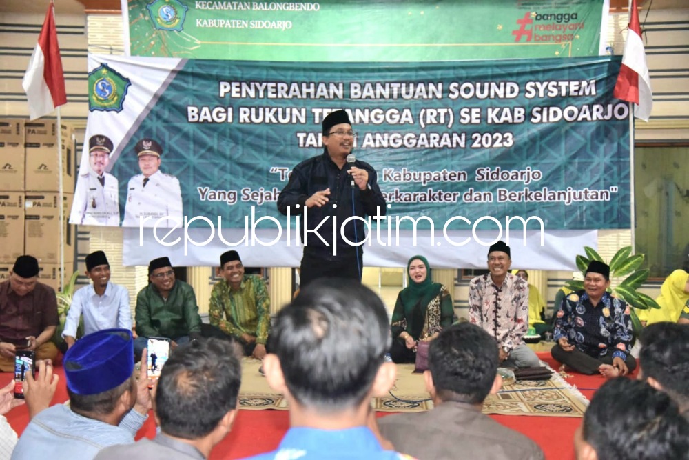 Salurkan Bantuan Sound System di Balongbendo, Gus Muhdlor Minta Warga Tetap Guyub dan Rukun Bangun Desa