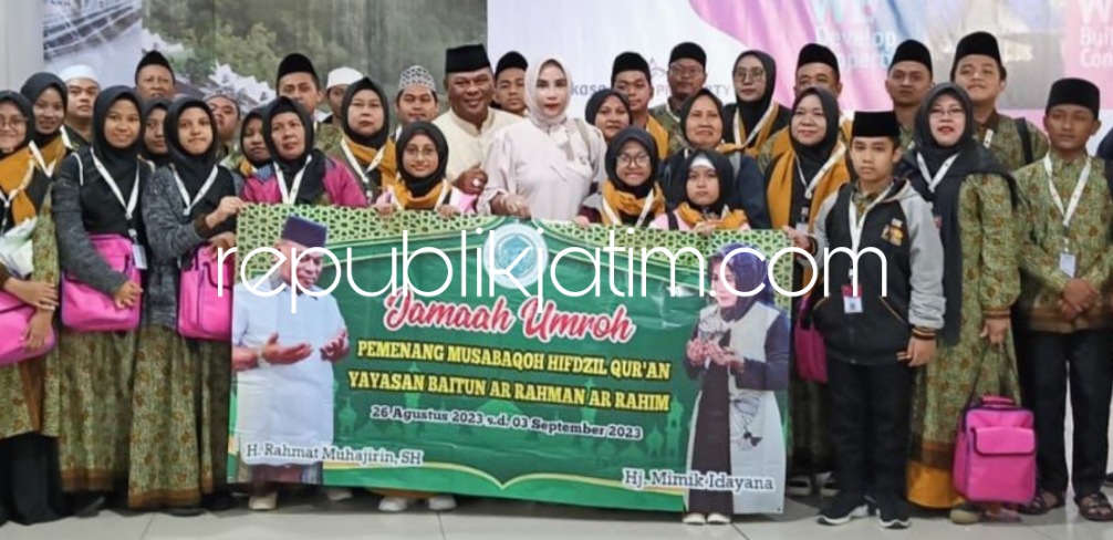 Pasutri Anggota Dewan di Sidoarjo Hadiahi 20 Anak Yatim Penghafal Al Quran dengan Umroh ke Tanah Suci Makkah