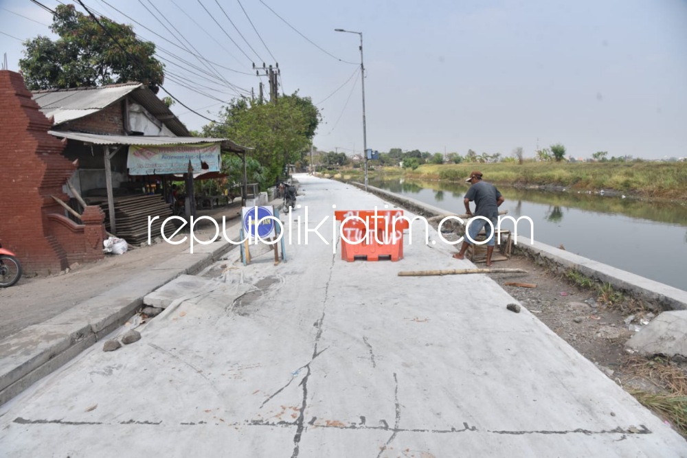 Proyek Betonisasi Tulangan - Durungbedug Candi Sepanjang 1,5 Kilometer Capai Progres 36 Persen