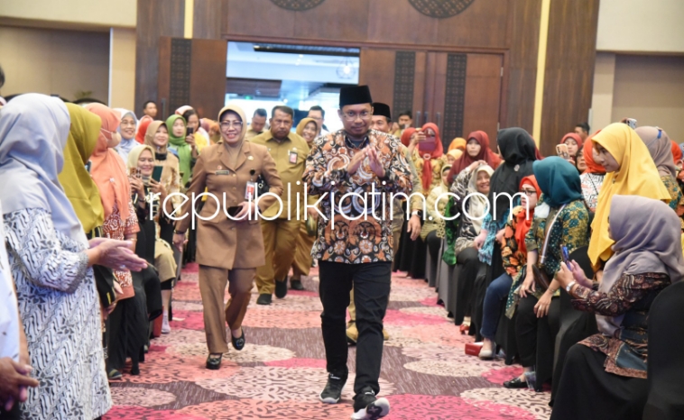 Bupati Sidoarjo Naikkan Honor Belasan Ribuan Kader Kesehatan Sekaligus Beri Perlindungan BPJS Ketenagakerjaan