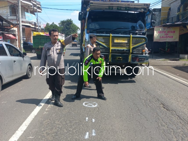 Tiga Motor Terlibat Kecelakaan di Wonoplintahan Prambon, Pelajar SMP Pengendara Vario Meninggal di TKP