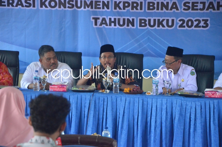 Berperan Atasi Permasalahan Sosial bersama Pemkab Sidoarjo, Gus Muhdlor Apresiasi KPRI Bina Sejahtera Tulangan