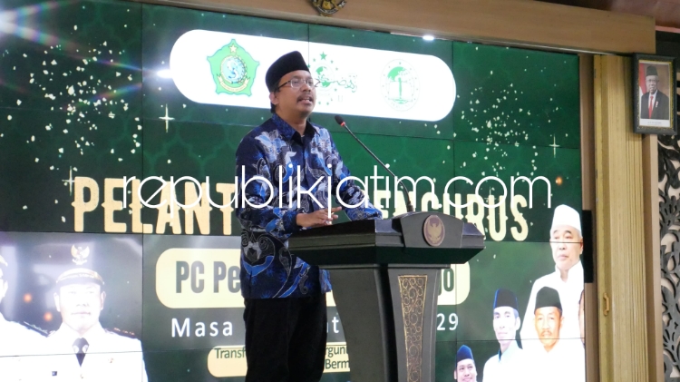 Gus Muhdlor Ajak Seluruh Pegawai Pemkab Sidoarjo Salat Subuh Berjama’ah di Masjid Agung Sidoarjo