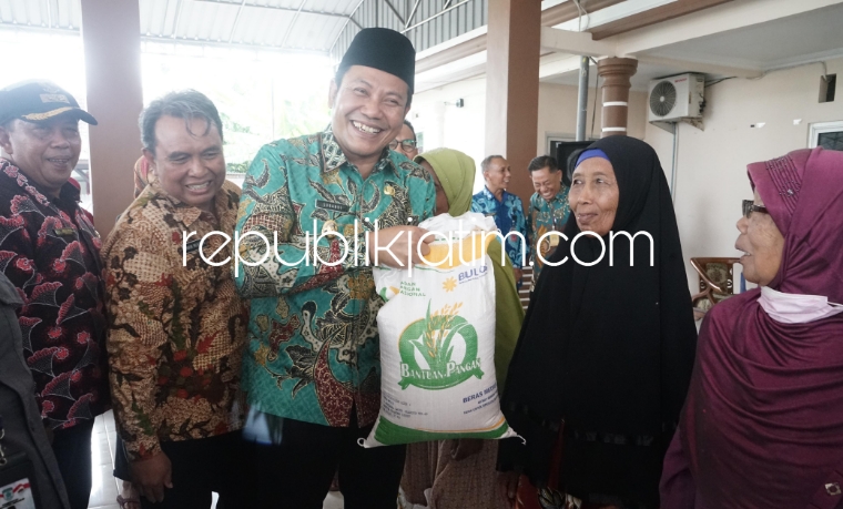 Plt Bupati Sidoarjo Perintahkan OPD Pengampu Memonitor Distribusi Bantuan Pangan 10 Kilogram Per Penerima