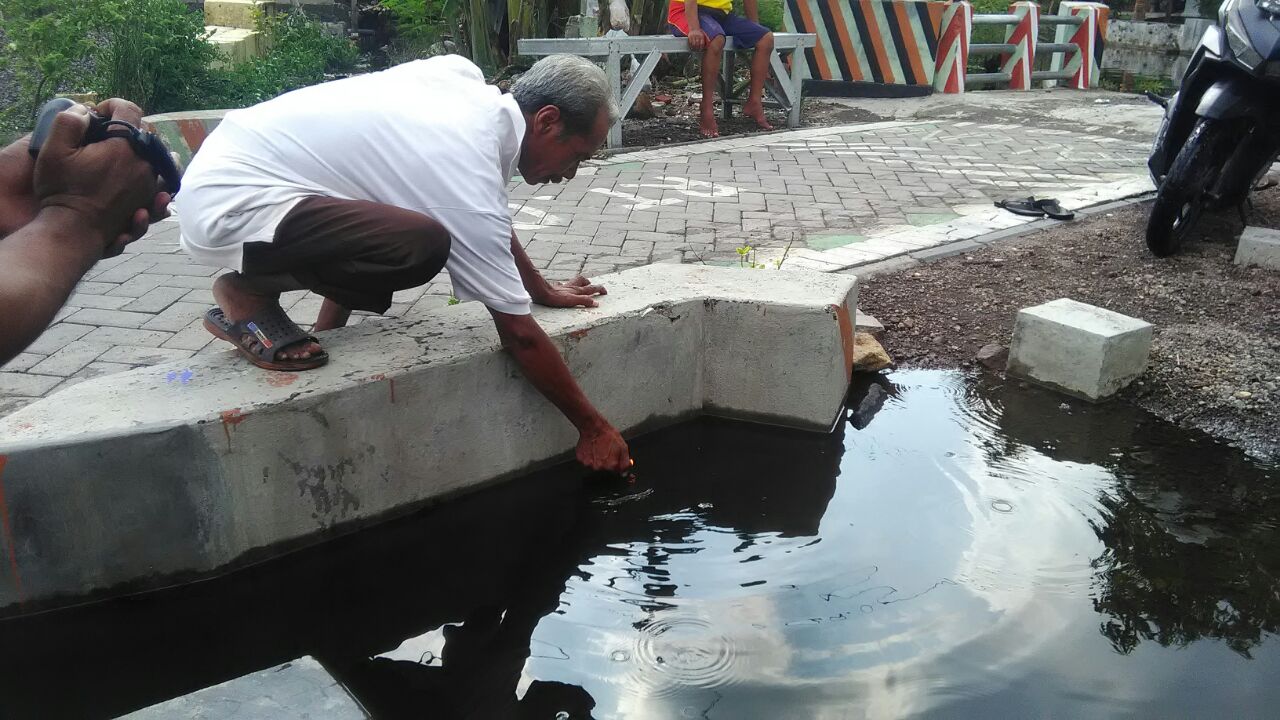 Warga Candipari Khawatir Munculnya Sejumlah Gelembung Berbau Gas