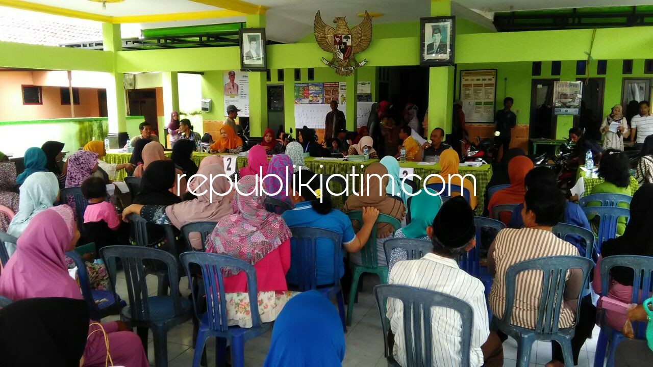 BPN Sidoarjo Serahkan Ratusan Sertifikat Tanah Warga Lajuk Porong