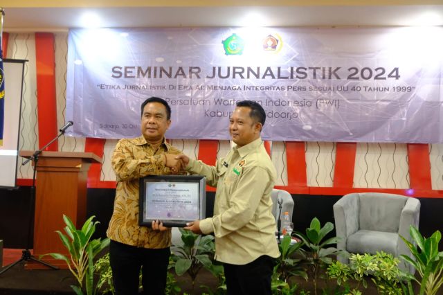 Diapresiasi Pjs Bupati, PWI Sidoarjo Gelar Seminar Bahas Etika Jurnalistik di Era AI