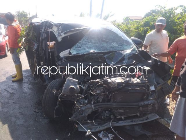 Hendak Mendahului, Mobil Avanza Tabrak Truk Dan Motor di Balongbendo 11 Korban Terluka Dirawat di 2 Rumah Sakit