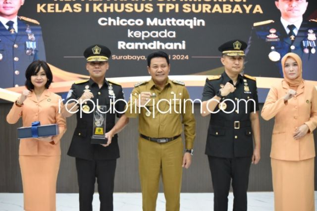 Sinergi Layanan di MPP, Wabup Sidoarjo Ajak Jaga Sinergi Kantor Imigrasi TPI Surabaya dan Pemkab Sidoarjo